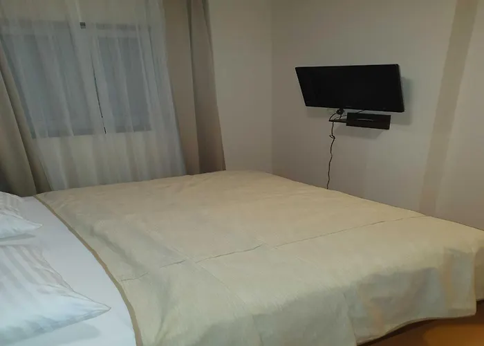 Marina Portoro Family Friendly 4 - Two Bedroom *