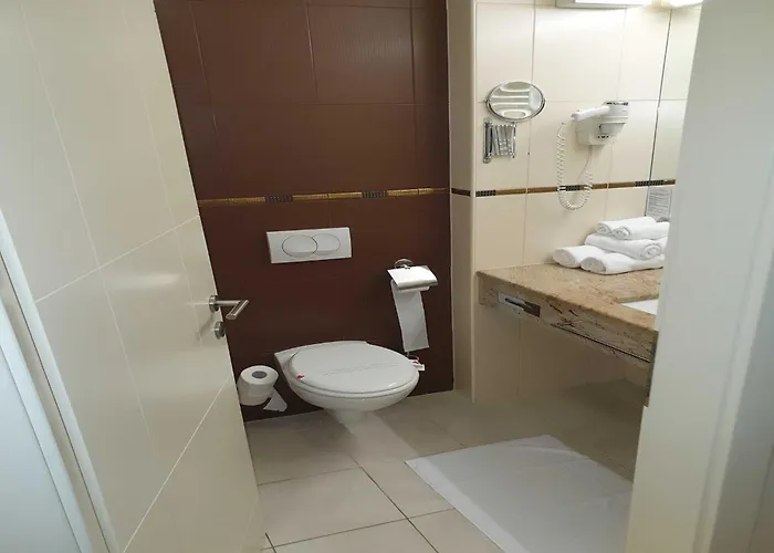 Marina Portoro Family Friendly 4 - Two Bedroom *